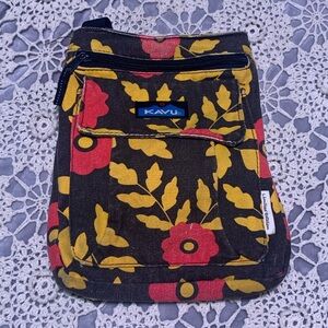 Kavu Limited Edition Bold Blooms Red & Yellow Floral Crossbody Messenger Bag